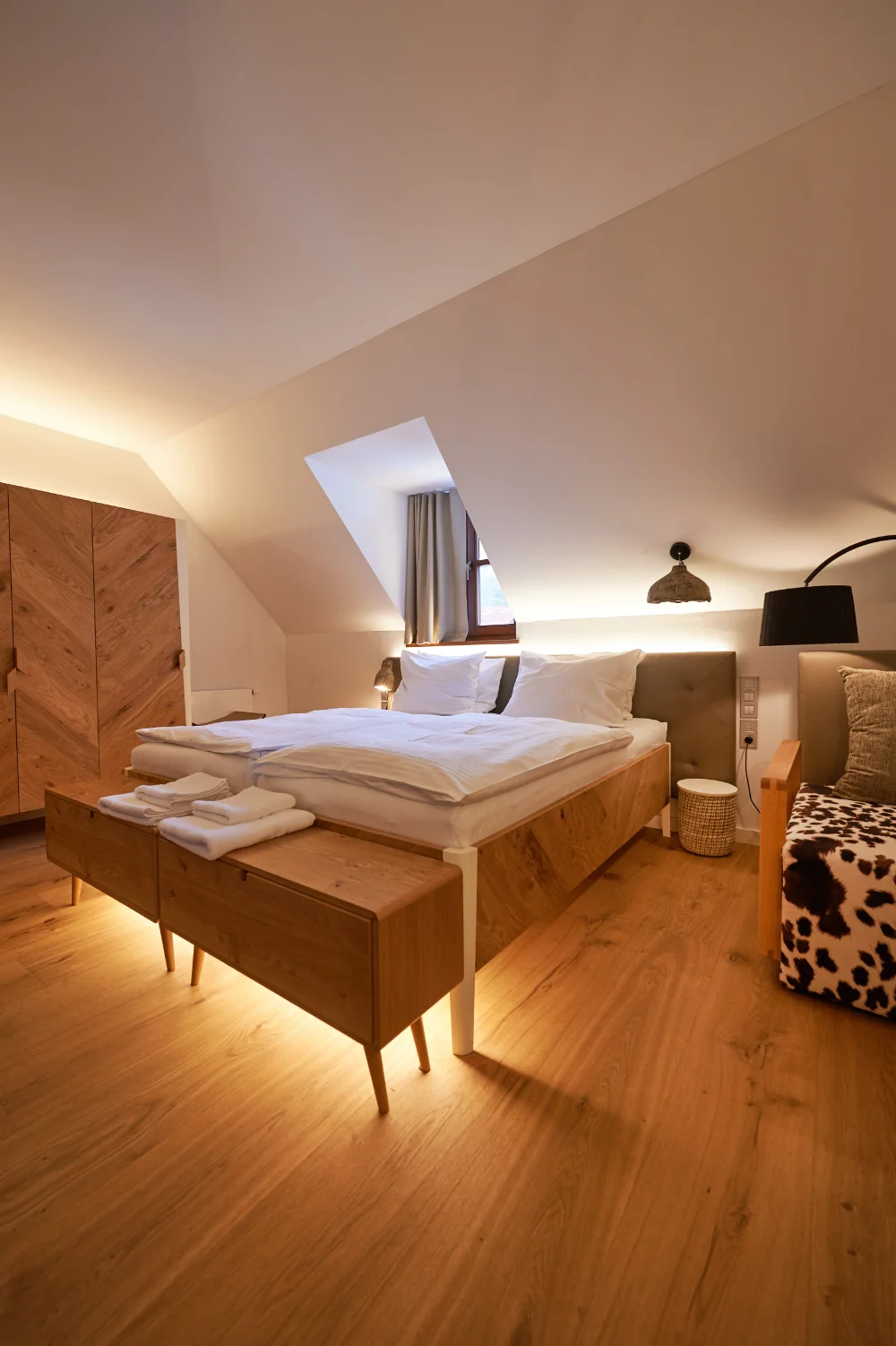 DP - Double Room with Balcony (3)